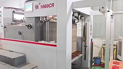 Machine automatique de découpe et de rainage à plat HF-1060CR (Usage Intensif)