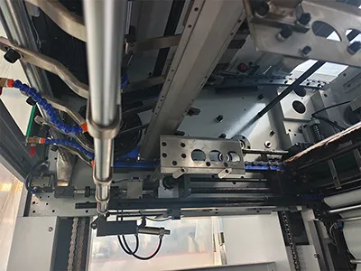 Machine de découpe et rainage automatique à plat (Charges Lourdes)