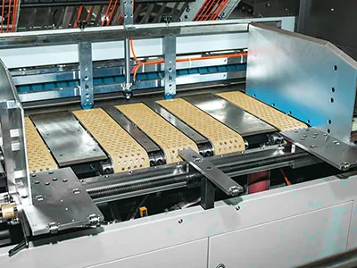 Machine de lamination automatique à grande vitesse pour carton ondulé
